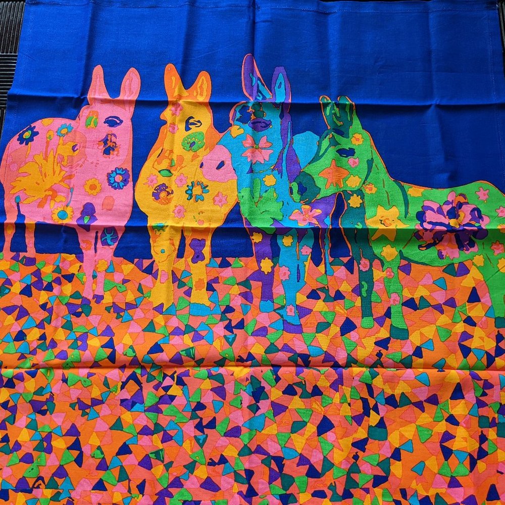 Lush Knot Wrap Donkeys